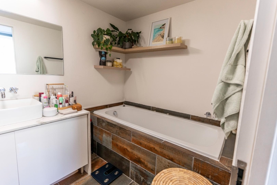 To Let 2 Bedroom Property for Rent in Sea Point Western Cape